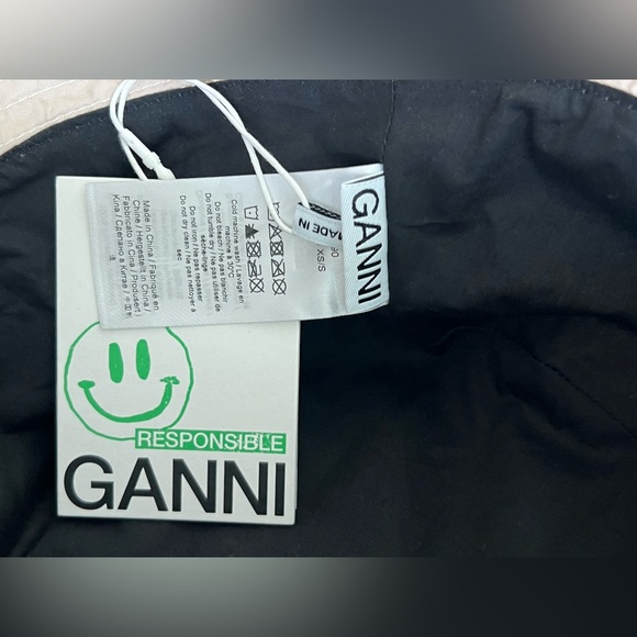 GANNI Tan Bucket Hat - Picture 10 of 10